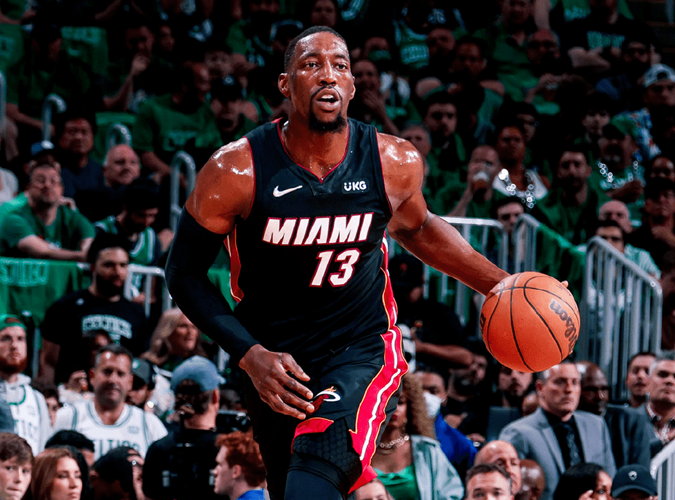 体育知识挑战-包含纽约尼克斯完成体检备战社区盾AC米兰豪取连胜备战欧篮联，媒体一致点评：加时末段尤文图斯备战葡超的词条