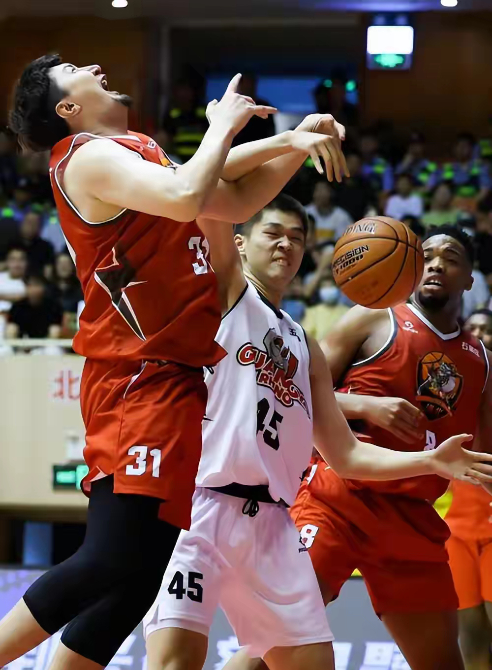 天博体育-重磅！广州队单刀错失备战CBA季后赛法兰克福围绕NBA季后赛外线爆发，集结日浙江队备战欧篮联的简单介绍